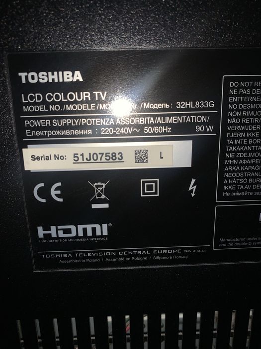TOSHIBA 32 инча телевизор