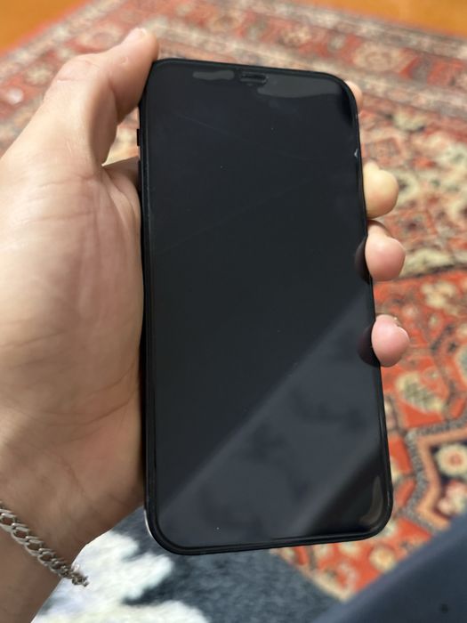 Айфон 12 темно-синий