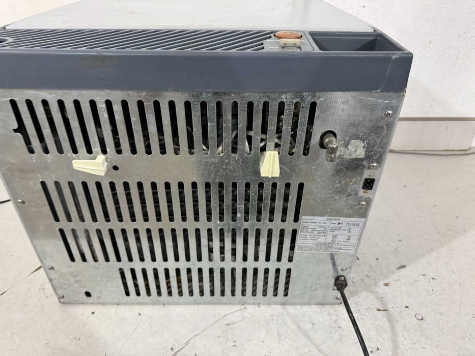 Хладилник на ток и газ - Royal