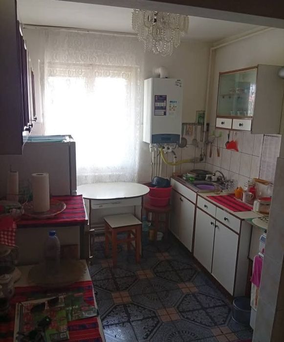 Vand apartament cu 2 camere