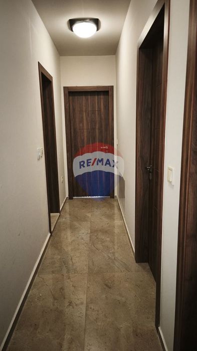 Офис под наем, Базар Левски, гр. Варна ТЕ