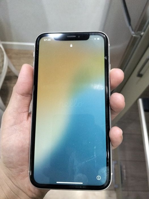 IPhone xr телефон