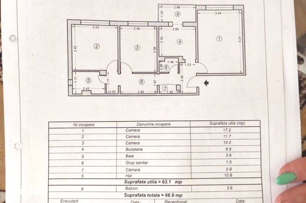 Poarta 6, apartament decomandat cu 3 camere