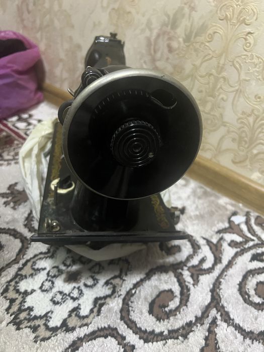 Tikuv mashinasi sotiladi