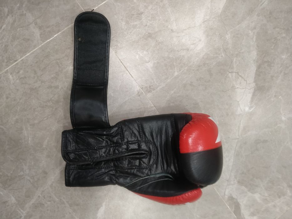 Продам перчатки RDX