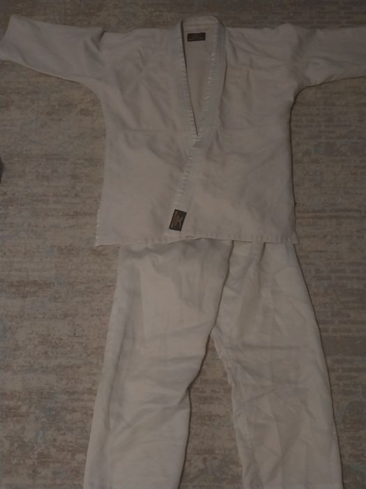 Продам кимано мизуно