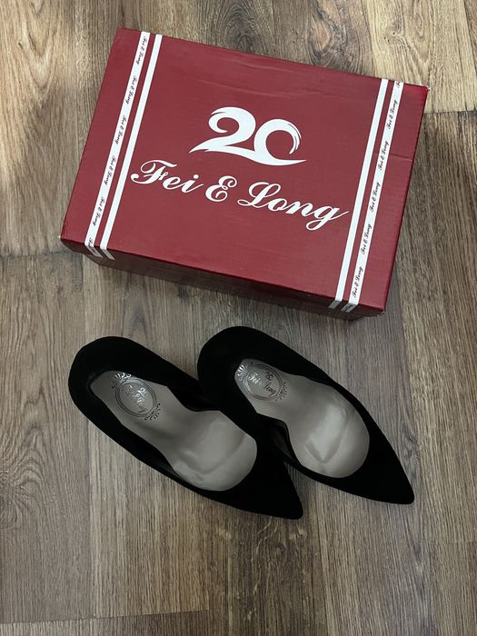 Туфли черные замшевые