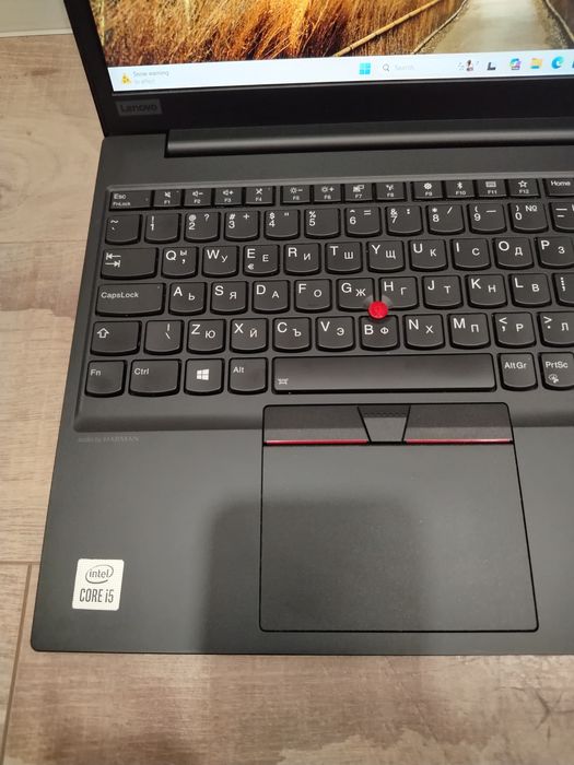 Ултра бърз лаптоп в перфектно състояние Lenovo E15 Gen1 256 SSD 8 RAM