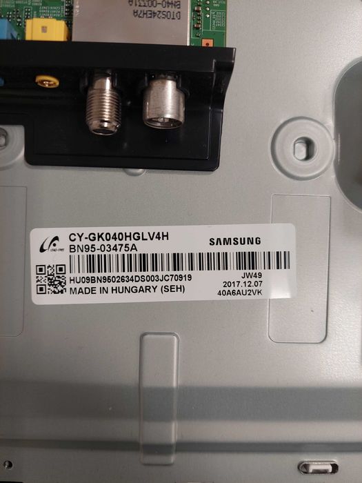 TV Samsung UE 40 MU6172U за части