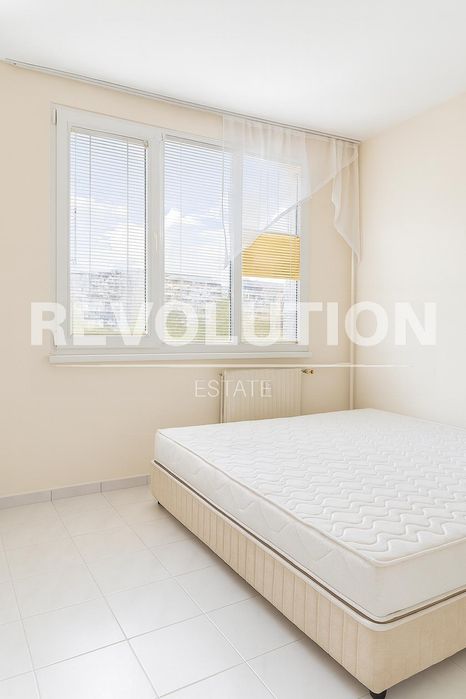 Дава се под наем Двустаен апартамент в София, Дружба 1 - 46 кв.м за 419 € - Снимка #3