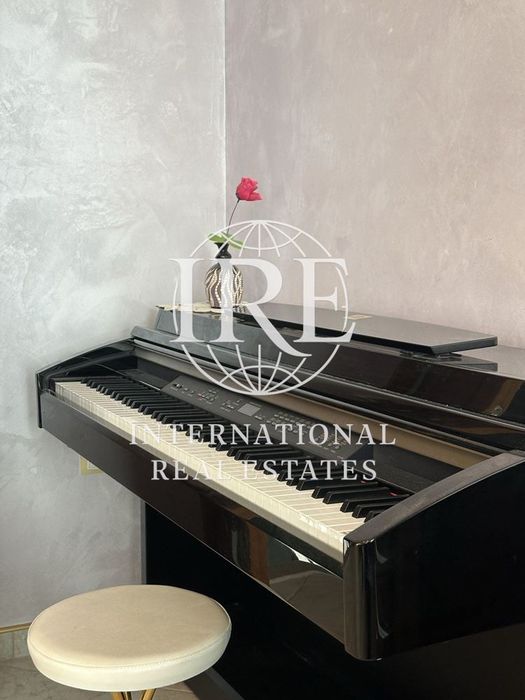 Продава се Четиристаен апартамент в Варна, Център - 188 кв.м за 1112 €/кв.м - Снимка #8