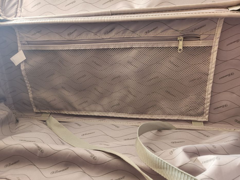 Куфар Eminent черен