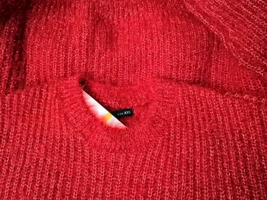 Pulover - NOU - Livrarea 5 lei - cu Etichetă - roșu - de Paște