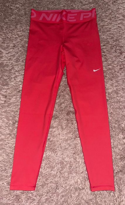 Дамски клин Nike pro