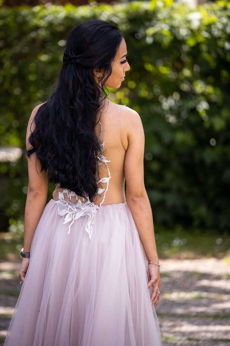 Абитуриентска рокля