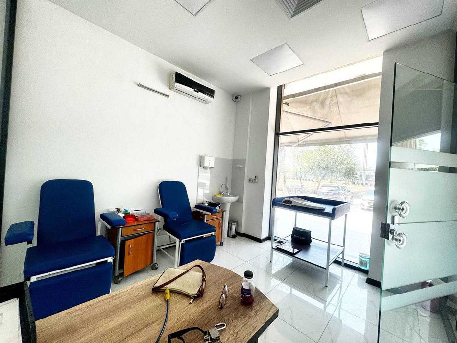 Ташсельмаш Парк Ашхабад ул.Тараккият пересечение Махтумкули 140 кв.м