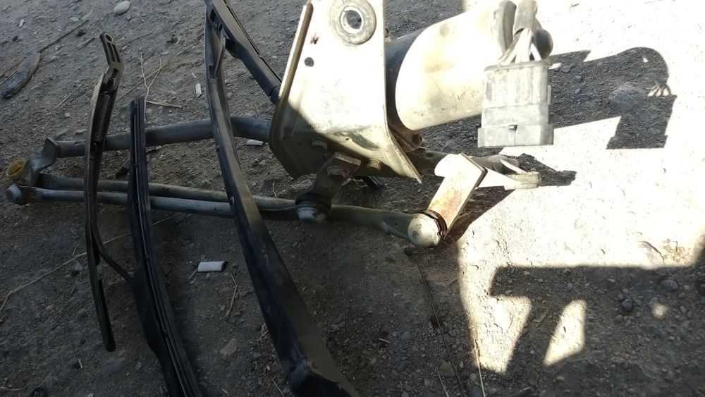 Дворники с моторчиком на приору