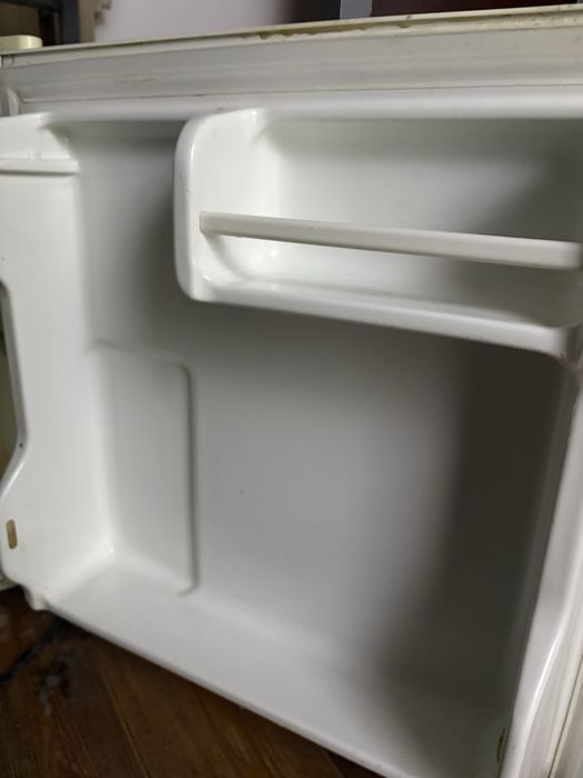 Срочно продаю холодильник