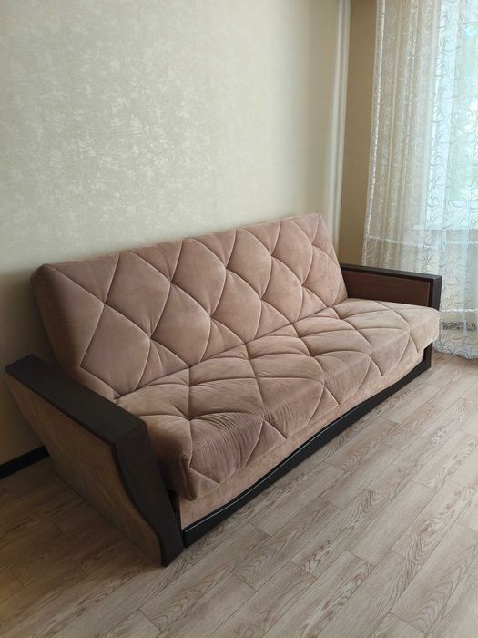 Продаю диван 230 см