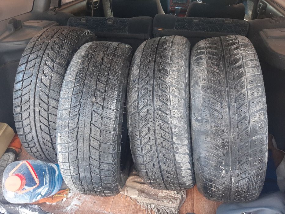 Продам зимнюю резину. 185/60/15