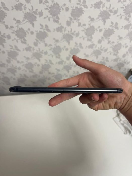 Айфон 7+ черный цвет 128гб