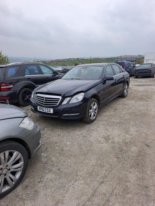 Dezmembrez Mercedes E class e200