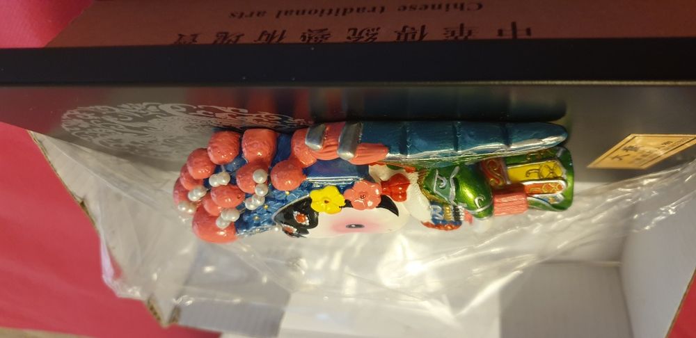 Картина фарфоровая девушка.