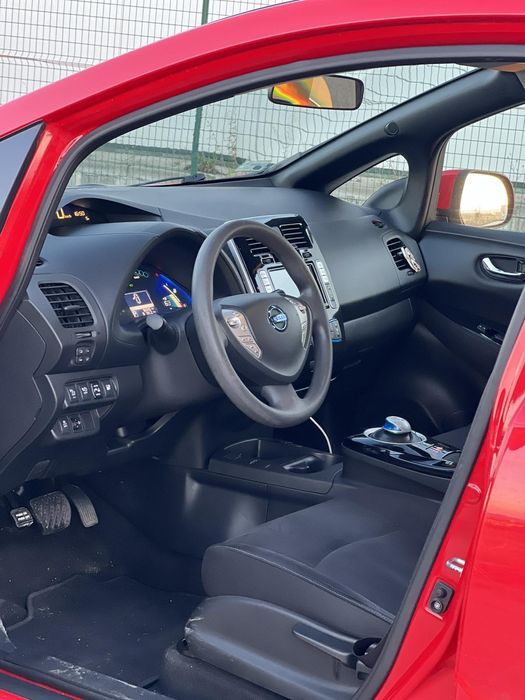 Нисан Лийф,електрически