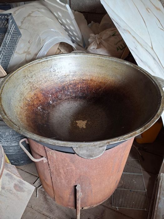 Казан с очагом советский