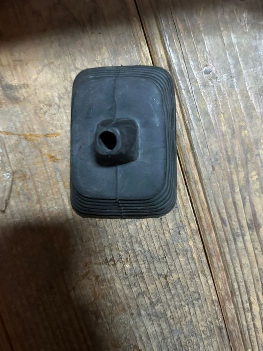 Delcou nou piese Dacia 1310 1410 Sport papuc nova piese tinichigerie