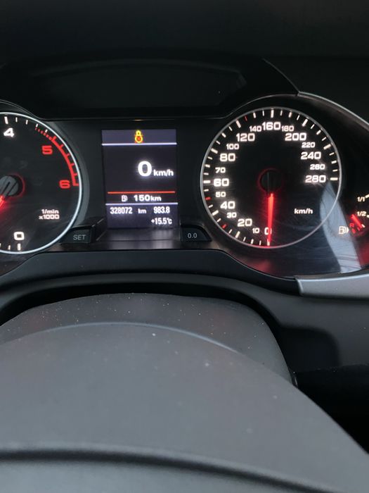 2010 AUDI A4 B8 Sedan 2.0TDI