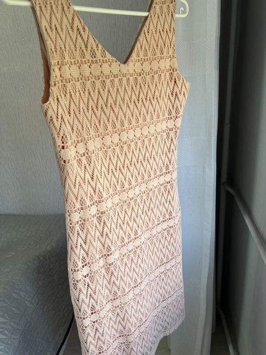 Vând rochie de zi/ de seară