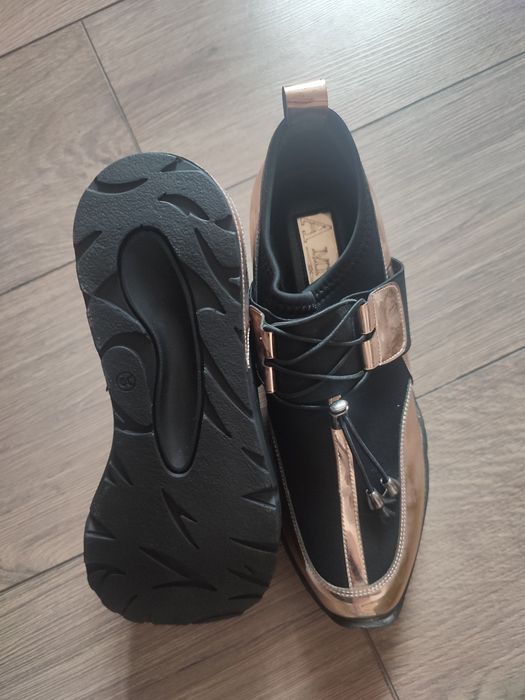 Кроссовки 39 размер