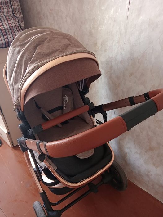 В отличном состояние  коляска