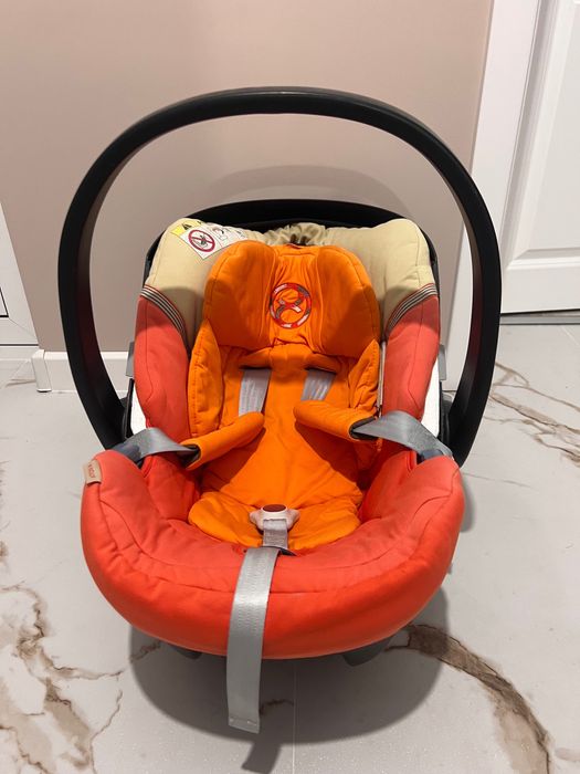 Cybex Aton 4 - детско столче с адаптери