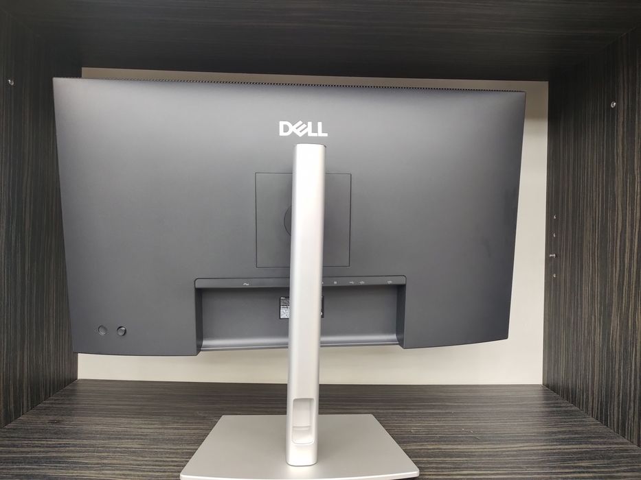 Monitor Dell  p2725d