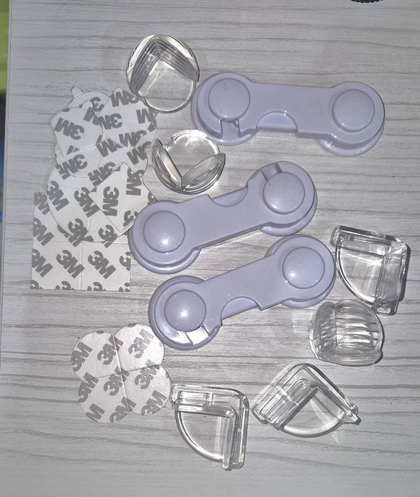 Aparatoare colturiApărătoare pentru colturi si sertare