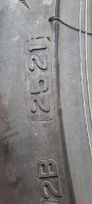 4 броя зимни гуми 235 45 18 Bridgestone  8mm