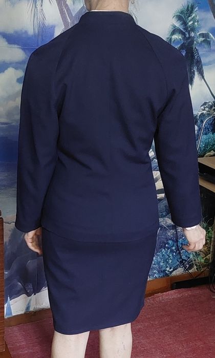 Костюм из шерстяной  ткани.