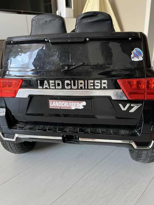 Электромомобиль детский