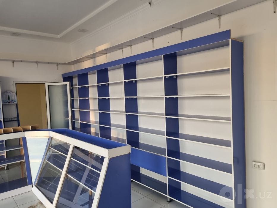 Полки для аптеки и магазинов