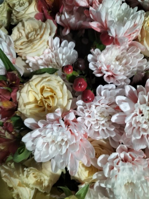 Продам цветы. Свежие 5000 тг недорого