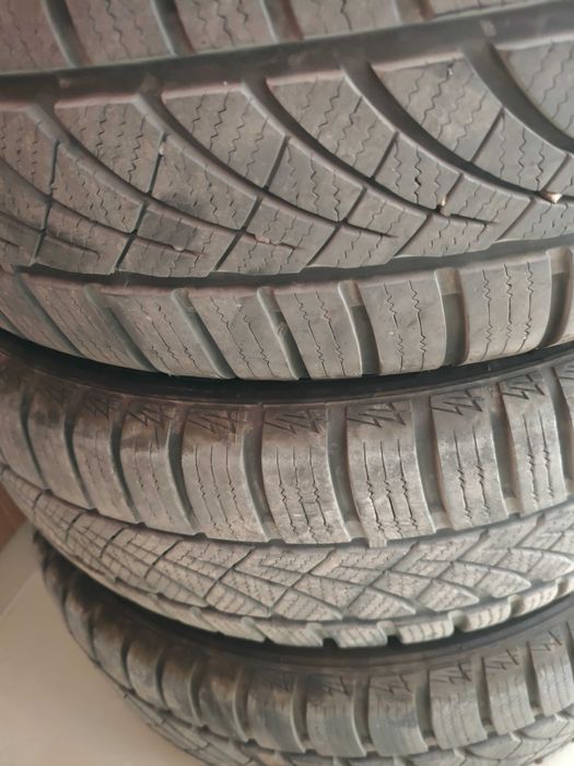 Vand 4 anvelope all season!