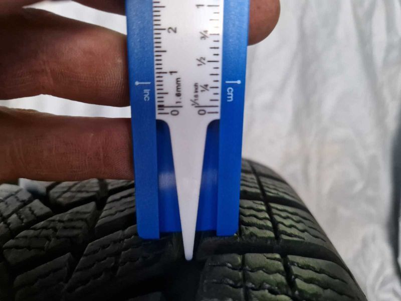 4 Goodyear R17 225/60
зимни гуми
DOT4120