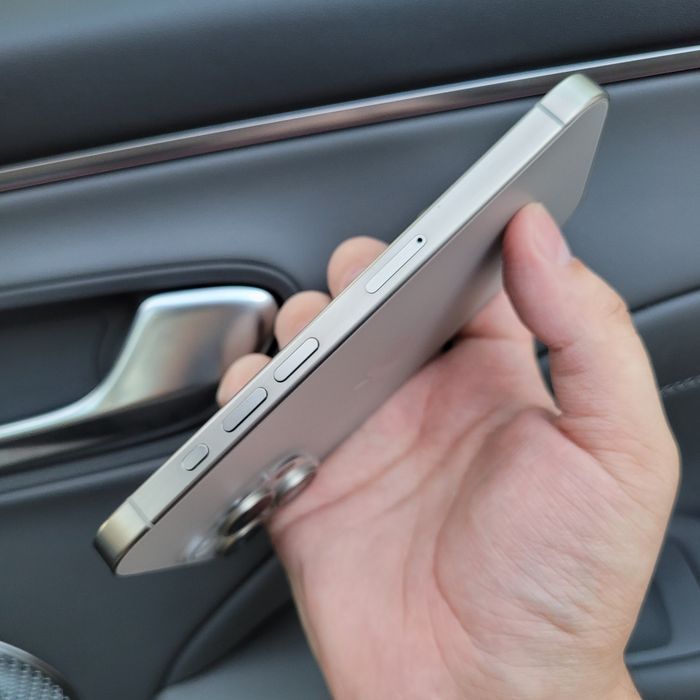 IPhone 15 Pro 2 Simkartali