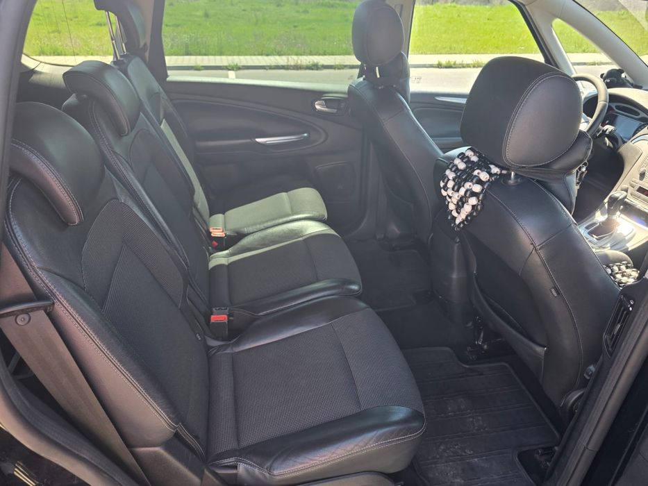 Ford s max  anul 2009  7 locuri