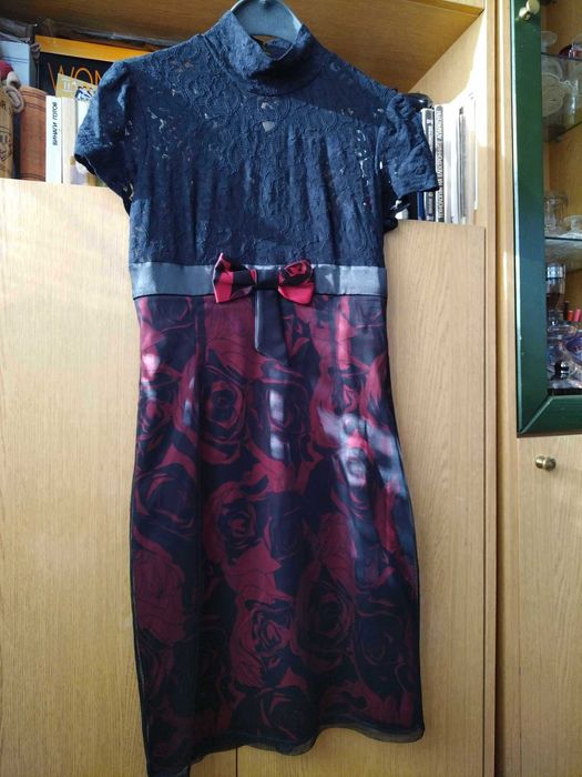 Елегантна рокля със сако.