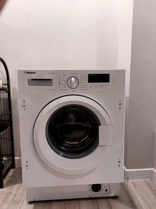 Стиральная машина Hansa