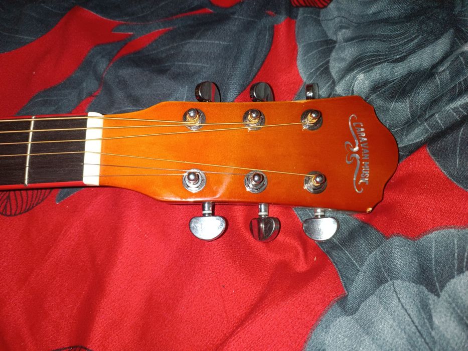 Гитара продаётся срочно