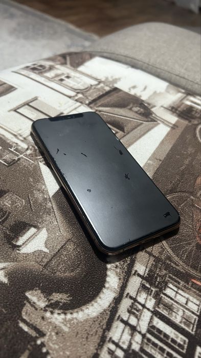 Iphone XS продаётся
